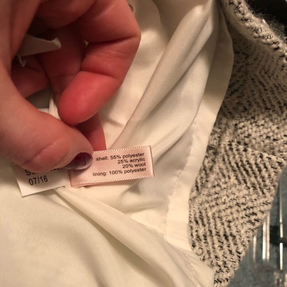 Beautiful skirt from the Limited. *worn once - Picture 6 of 7